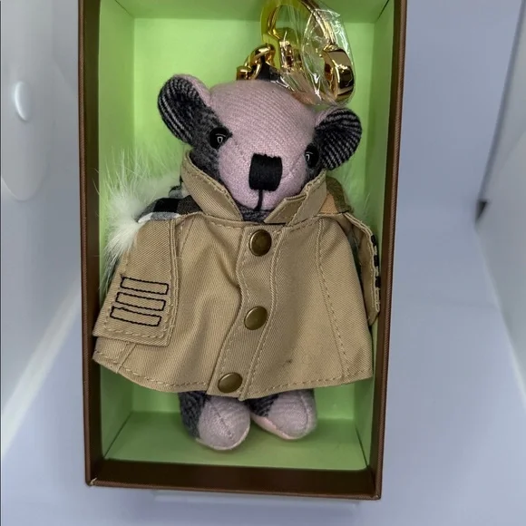 Burberry NWT keychain / bag chatm teddy bear w/ removable furl trim cape. plaid. - Picture 5 of 12